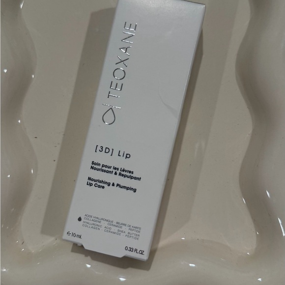 NIB Teoxane 3D Lip Care - 10ml Full Size - Picture 5 of 6